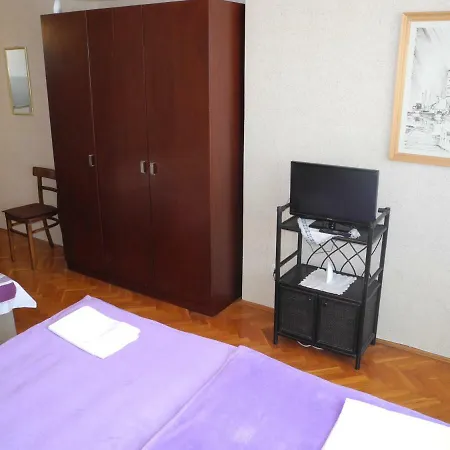 Apartment Snjezana