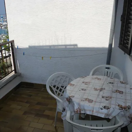 Apartment Snjezana *