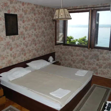 Apartment Snjezana Crikvenica
